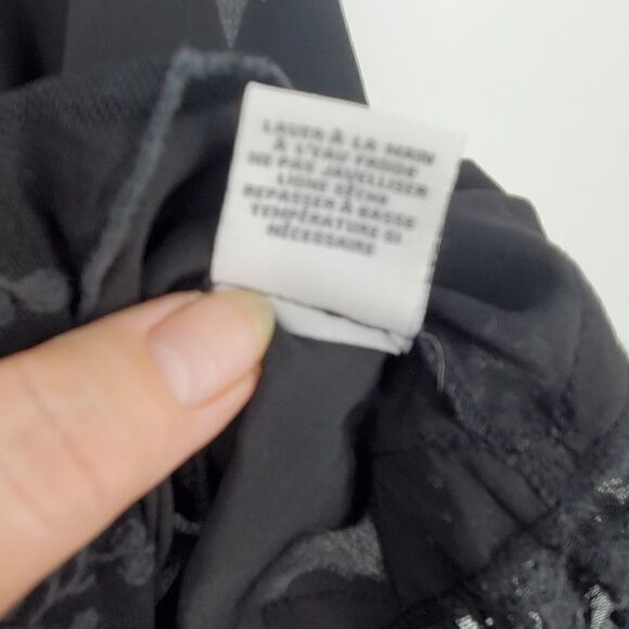 Kimchi Blue Sheer Black Tank Top With Lace Detail And Back Zipper Closure - Picture 4 of 9